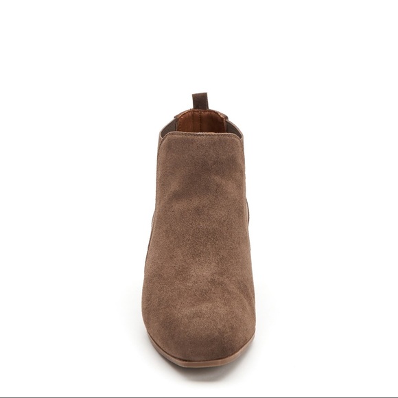 Aquatalia Falco Suede Chelsea Boots Taupe - Picture 3 of 5